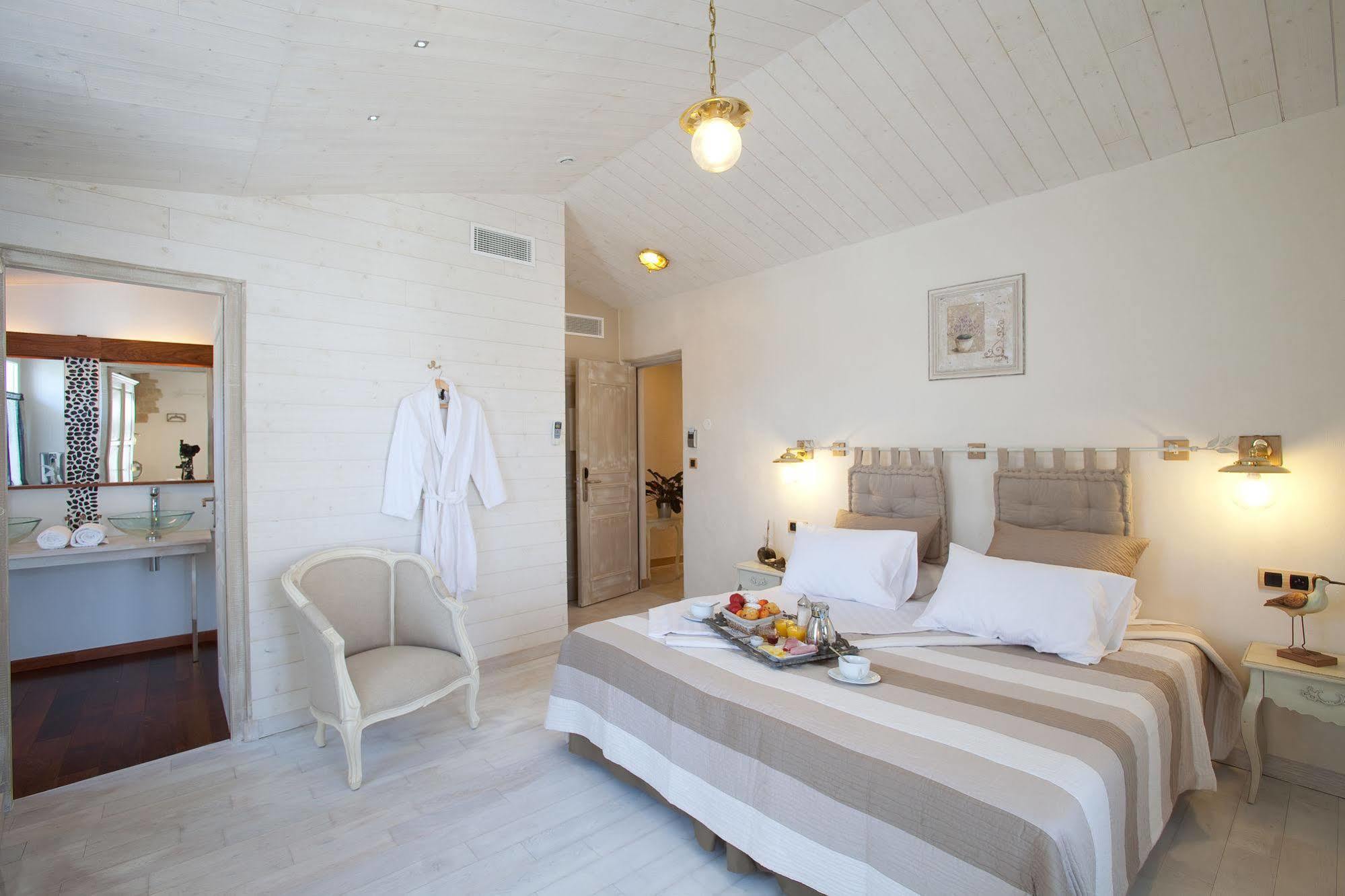 Chambre D'Hotes Hote Des Portes Ile De Re Les Portes-en-Re المظهر الخارجي الصورة